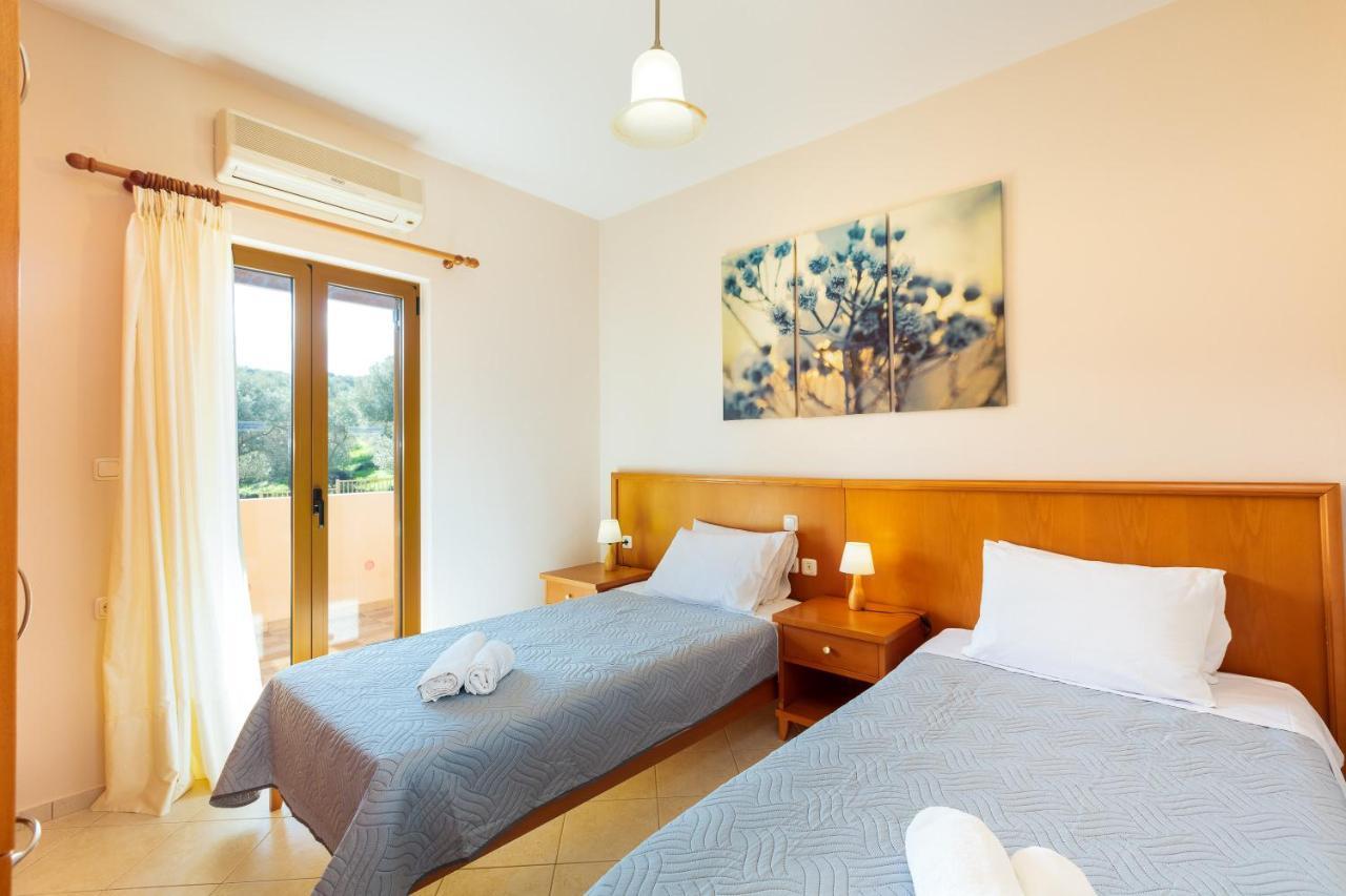 Maroulas Villas Ioanna & Stavros, Private Pools, Bbq & Seaview, By Thinkvilla Kültér fotó